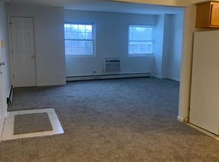 8716 S Roberts Rd APT 3S, Hickory Hills, IL 60457