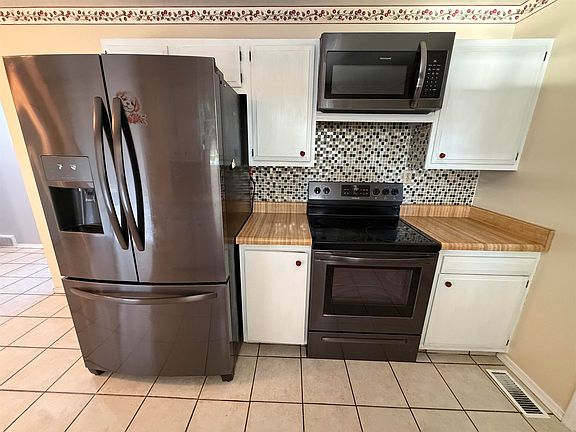 4th image of 1307 Freedom Ln