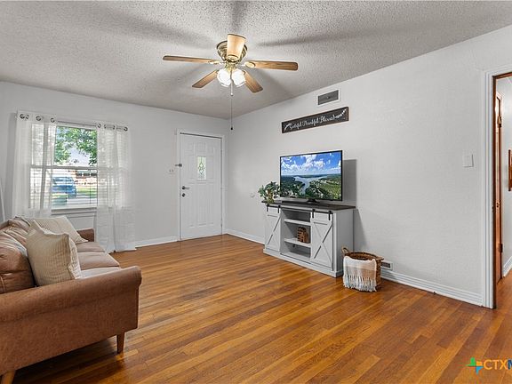 5th image of 1922 S 41st St