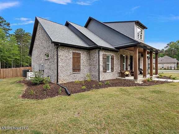 4th image of 118 Cedar Ridge Dr