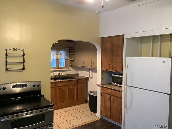 5th image of 923 Bucknell Ave