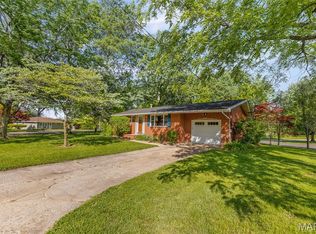 640 Brookwood Dr, East Alton, IL