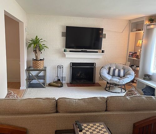 3rd image of 538 Greenland Ave