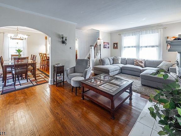 3rd image of 17-19 Beaumont Pl