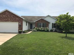 5412 Turnstone Rd, Springfield, IL 62711