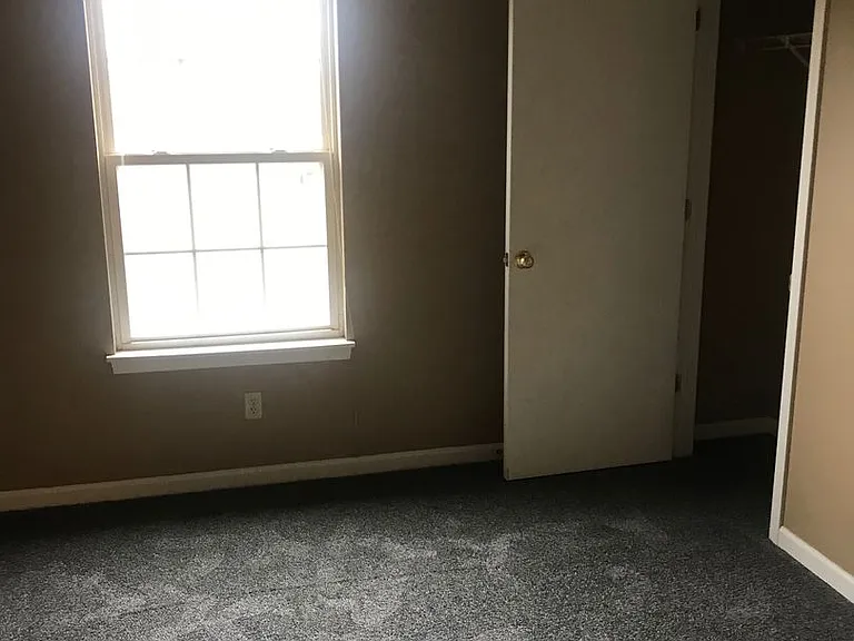 90 Bridgewater Ct — Photo 5