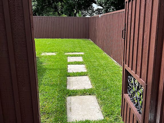 Gated access to back yard