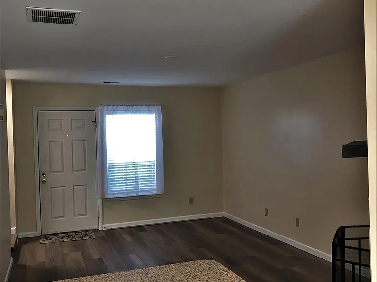 122 Marlowe Ct — Photo 6