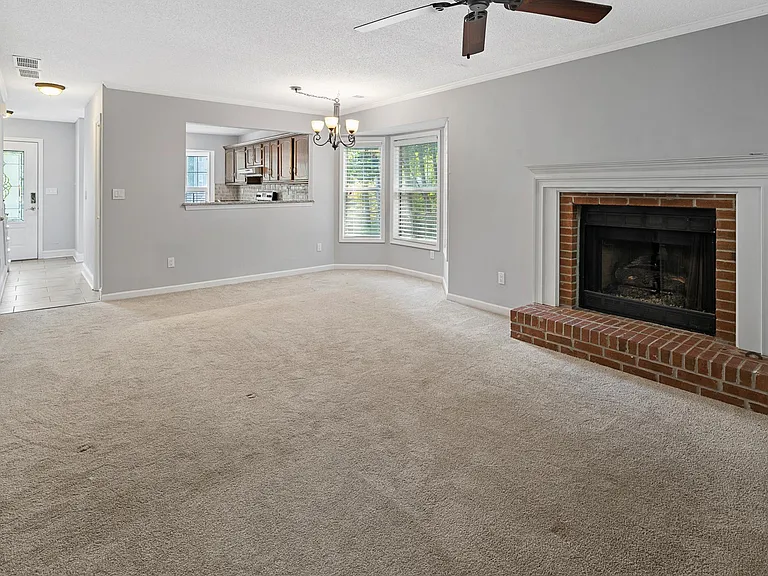 5049 Laurel Springs Way SE — Photo 8