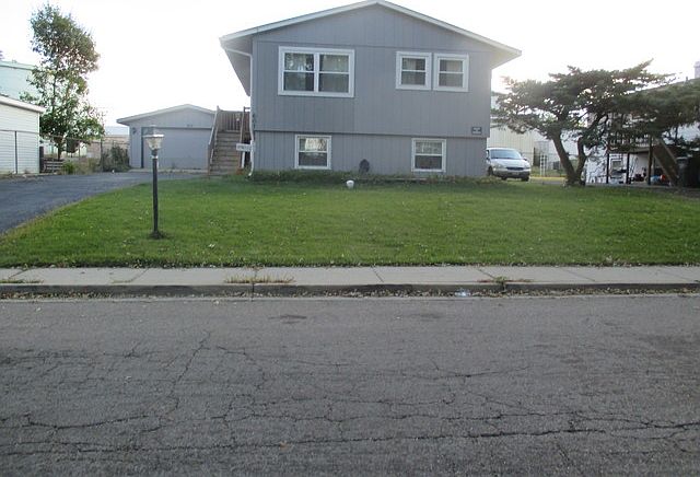 1st image of 607 Topeka Dr