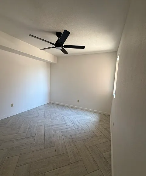 191 W 27th Pl — Photo 9