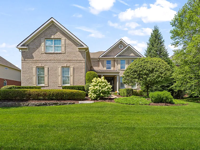 24303 Saybrook Ct — Photo 44