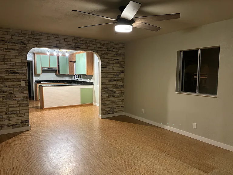 7 Lorraine St — Photo 11