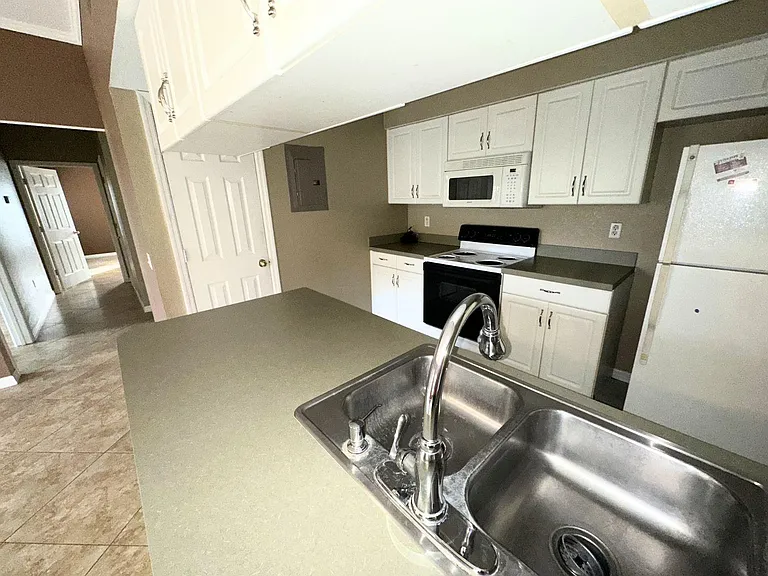 1003 Eagle Pond Dr #1003 — Photo 7