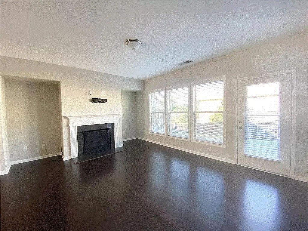 1225 Fischer Trce — Photo 4