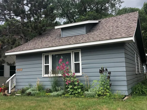 609 3rd St SW, Crosby, MN 56441