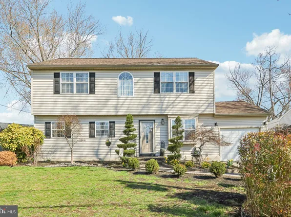 53 Marlborough Ave, Marlton, NJ 08053