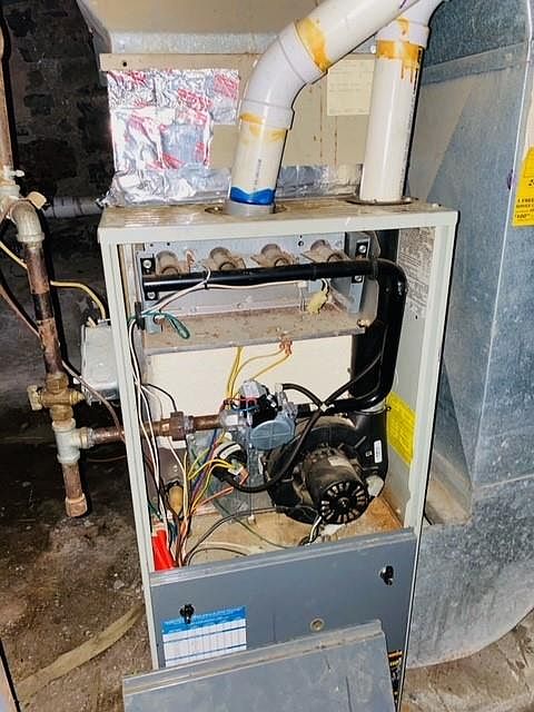 2nd image of 361 Maple St