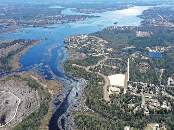 9886 Summer Creek Dr, Southport, FL 32409