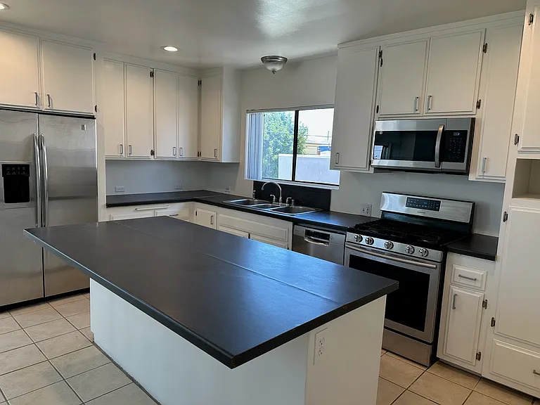 1823 Armour Ln #1 — Photo 11