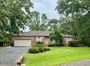 6532 Mauna Loa Pl, Diamondhead, MS 39525
