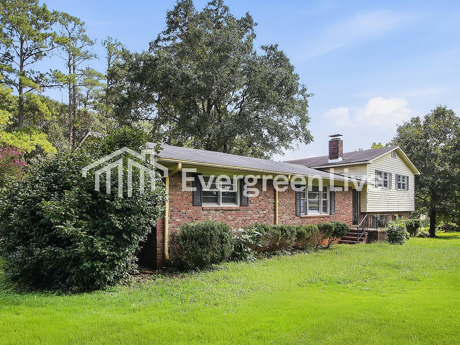 4 bed, 3.0 bath, 2575 sqft, $1,995 — Photo 3