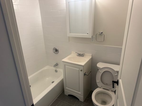 671 Bronx River Rd #3Y