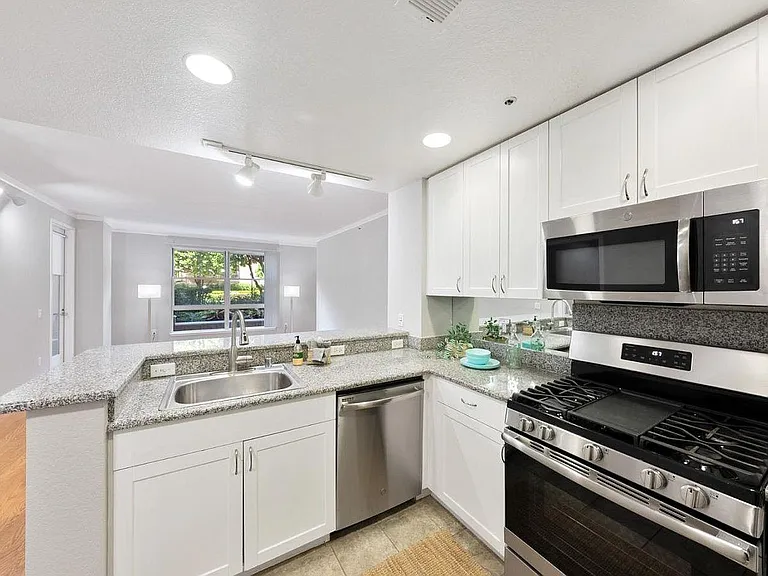20488 Stevens Creek Blvd #1103 — Photo 5
