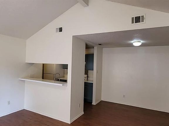 2nd image of 1142 Orchard Park Cir