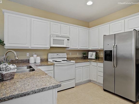 3rd image of 5735 SE Tranquil Ct