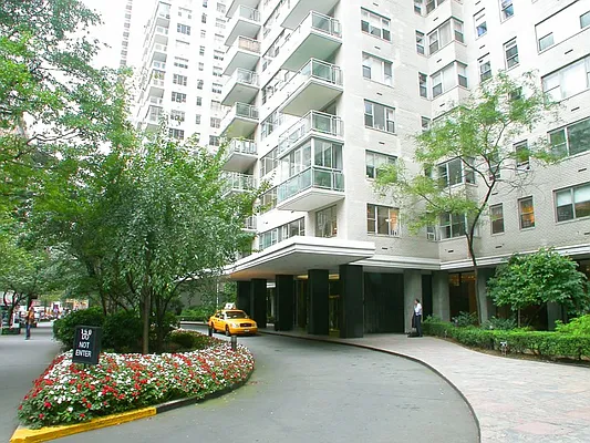 Sold by Sotheby's International Realty | media 2