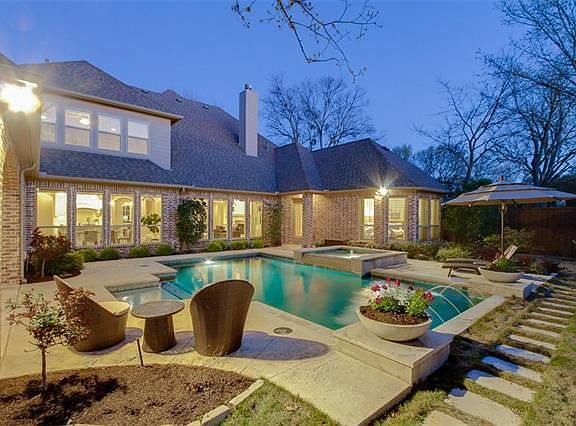 3rd image of 10823 Camellia Dr