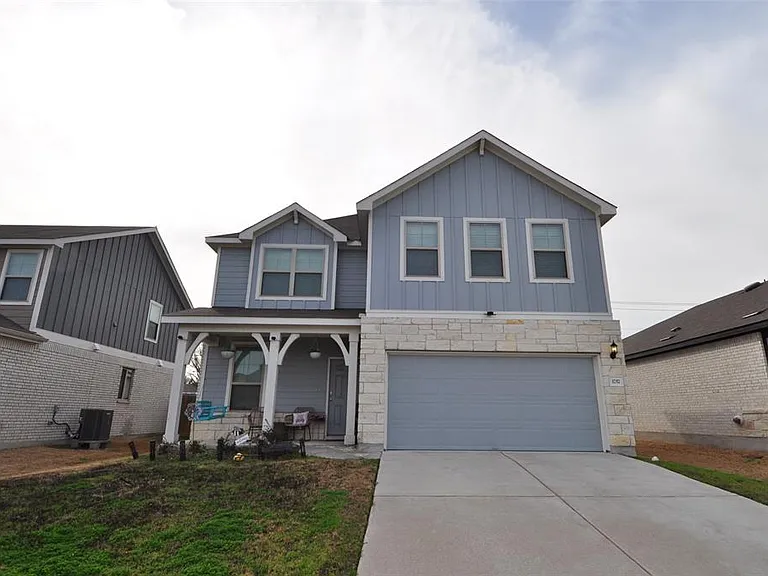 1717 T H Johnson Dr — Photo 1