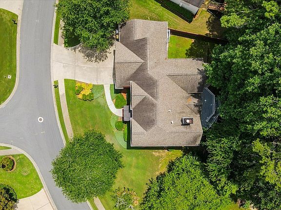 3rd image of 2036 Kinsmon Dr