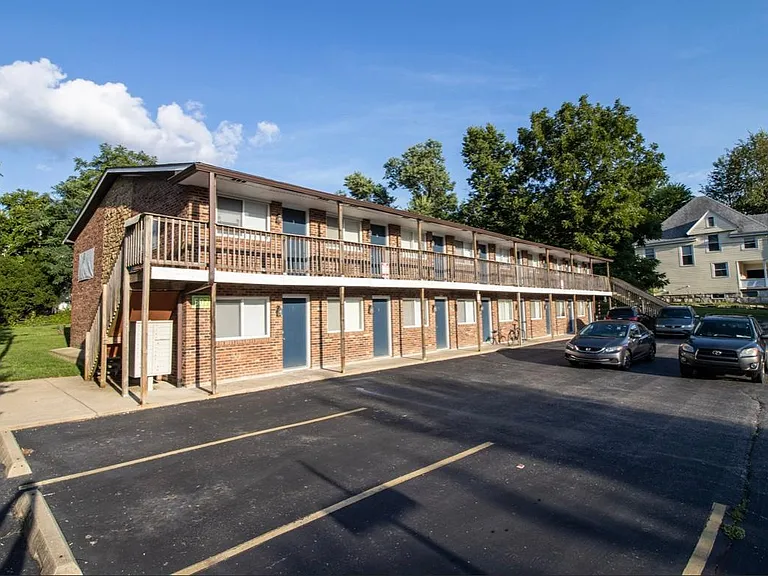 Campus Apartments — Photo 6