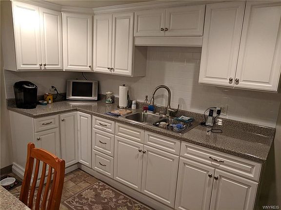 4th image of 316 Hyland Ave