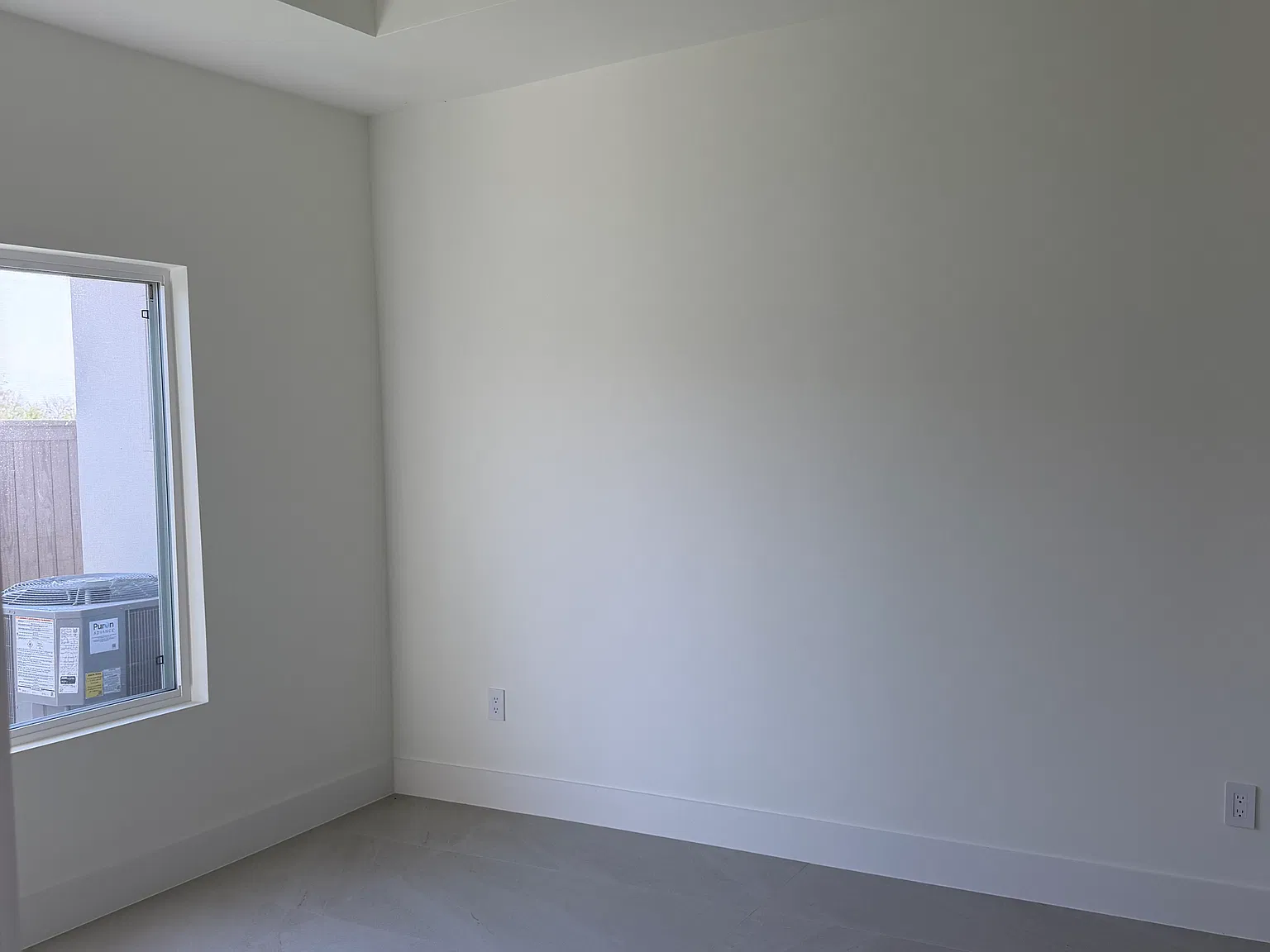 3 bed, 2.5 bath, 2795 sqft, $2,800 — Photo 3