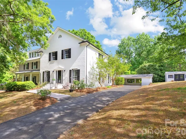 3001 Ferncliff Rd, Charlotte, NC 28211