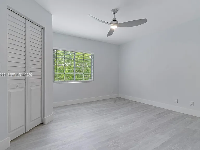 2098 Madeira Dr — Photo 24