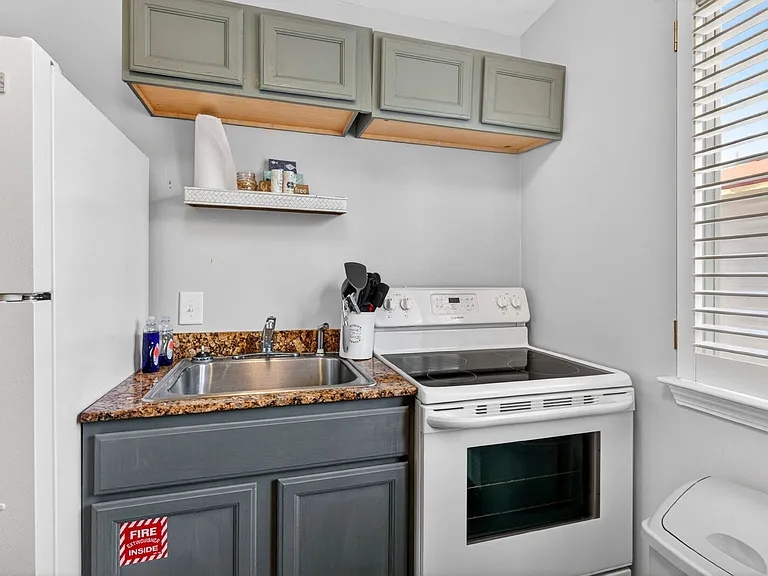 1664 Beach Blvd #35 — Photo 10