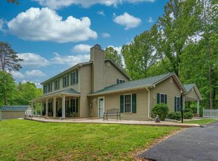 1414 Gravel Hill Rd, Vinton, VA 24179