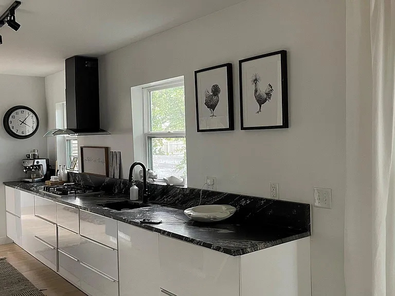 2364 S Florence Ave — Photo 9