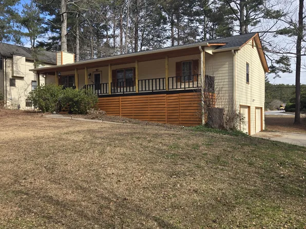 240 Crabapple Ct, Powder Springs, GA 30127