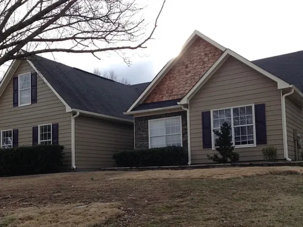 1890 Hampton Walk Ct, Hoschton, GA 30548