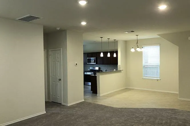 Building Photo - 239 Zuma Dr