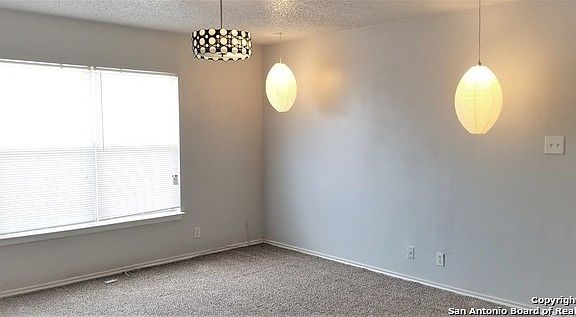 3rd image of 510 Precious Dr