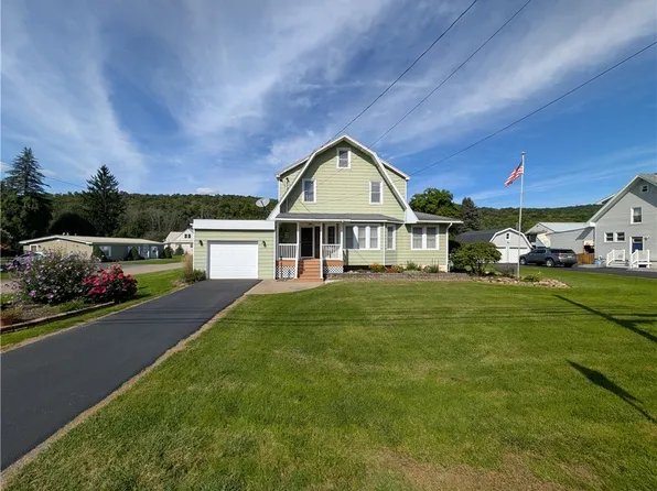 57 Derrick Rd, Bradford, PA 16701