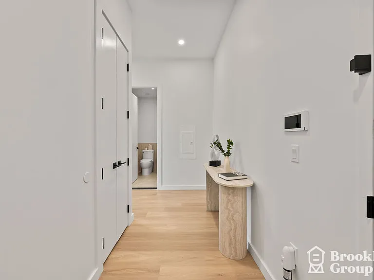 556 Baltic St #709 — Photo 13