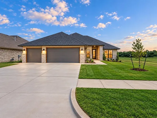4908 Vine Cliff Rd, Mustang, OK 73064