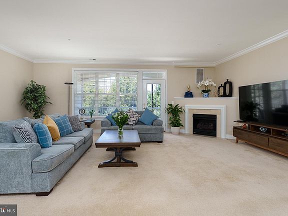 2nd image of 434 Masterson Ct